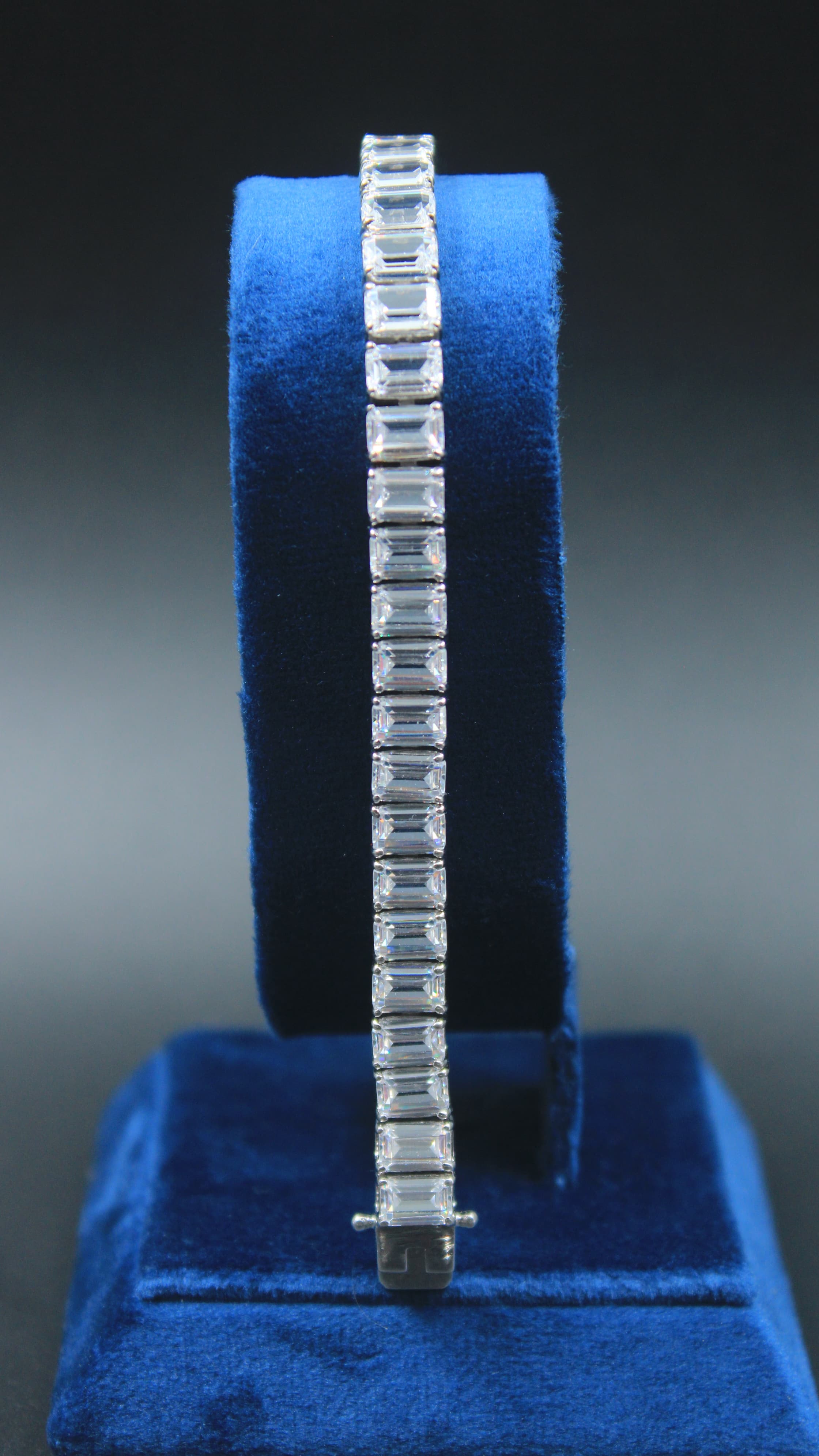 Emerald cut diamonds tennis bracelets