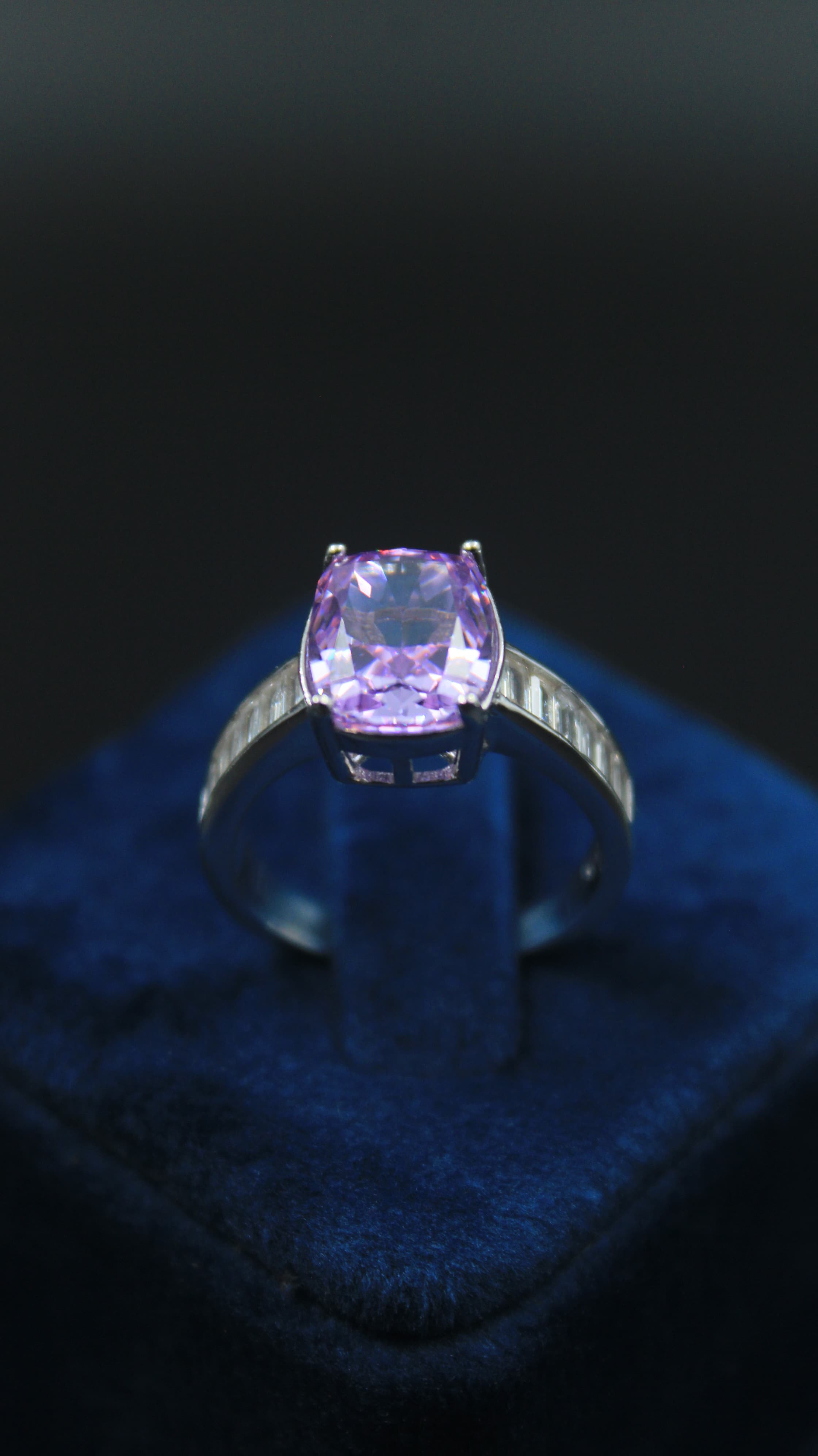 Purple emrald diamond ladies ring
